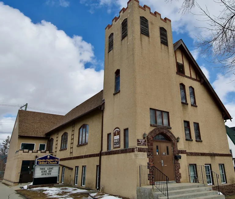 Canadian Churches Open Warming Centers During Harsh Winter