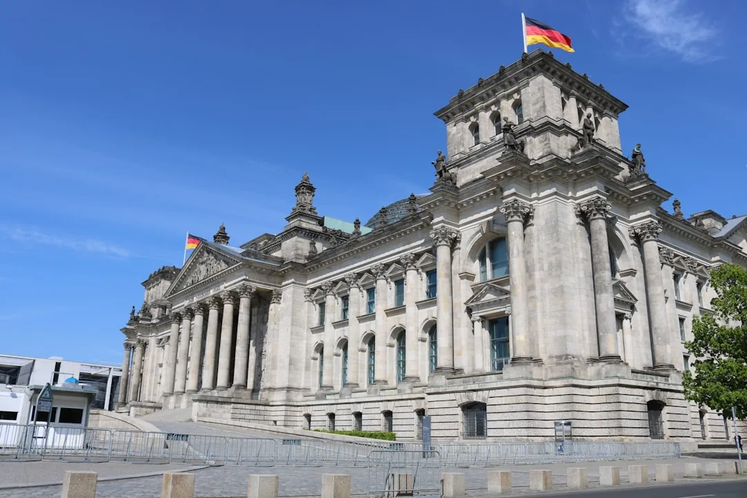 Bundestag überweist Anträge zu Schwangerschaftsabbrüchen in Ausschüsse
