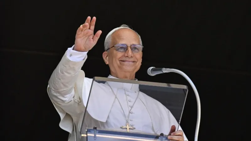 León XIV, en el Ángelus: «Allí donde nosotros no vemos nada, la gracia ya está actuando»