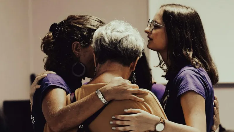 Sus muchos y maravillosos ministerios: Cómo las mujeres dan vida a la iglesia