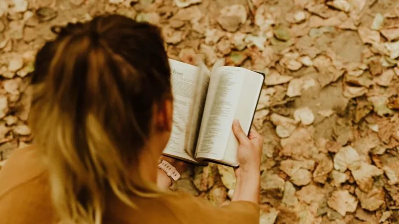 Ocupándose de la Salvación: Entendiendo Filipenses 2:12 Correctamente