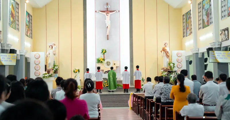 Epstein y Bannon, los halcones de Trump que tenían una misión: “Derribemos a Francisco”