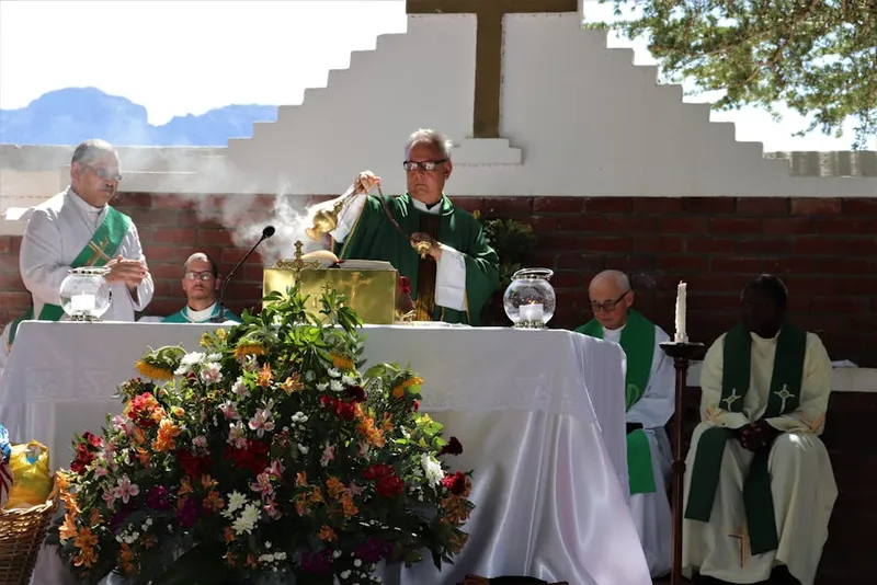 Can Mass be celebrated outside of a church building?